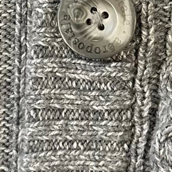 Aeropostale Womens Y2K Gray Cable Knit Hooded Button Sweater Cardigan M, Cozy - Picture 9 of 12